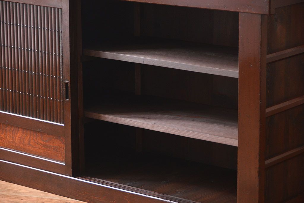 アンティーク家具　古民具・骨董　丸桟仕上げの六尺近江水屋箪笥