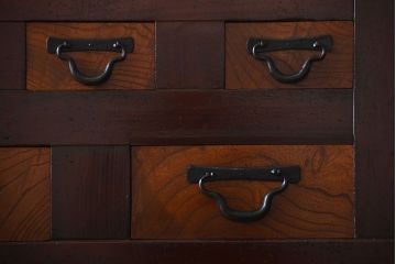 アンティーク家具　古民具・骨董　丸桟仕上げの六尺近江水屋箪笥