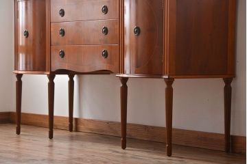 アンティーク家具　イギリスアンティーク　メープル材の上品なサイドボード