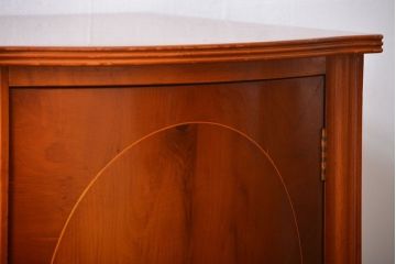 アンティーク家具　イギリスアンティーク　メープル材の上品なサイドボード