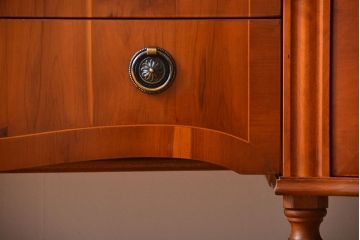 アンティーク家具　イギリスアンティーク　メープル材の上品なサイドボード