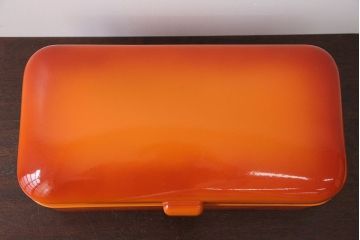 アンティーク雑貨　イギリスビンテージ　ホーローブレット缶(1)
