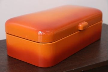 アンティーク雑貨　イギリスビンテージ　ホーローブレット缶(1)