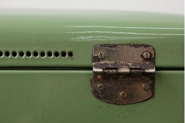 アンティーク雑貨　イギリスビンテージ　ホーローブレット缶(2)
