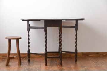 アンティーク家具　イギリスアンティーク　小振りなバタフライテーブル
