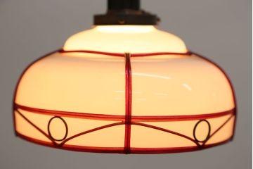 アンティーク　ガラスシェードのレトロな天井照明