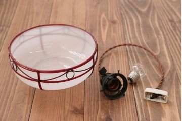 アンティーク　ガラスシェードのレトロな天井照明