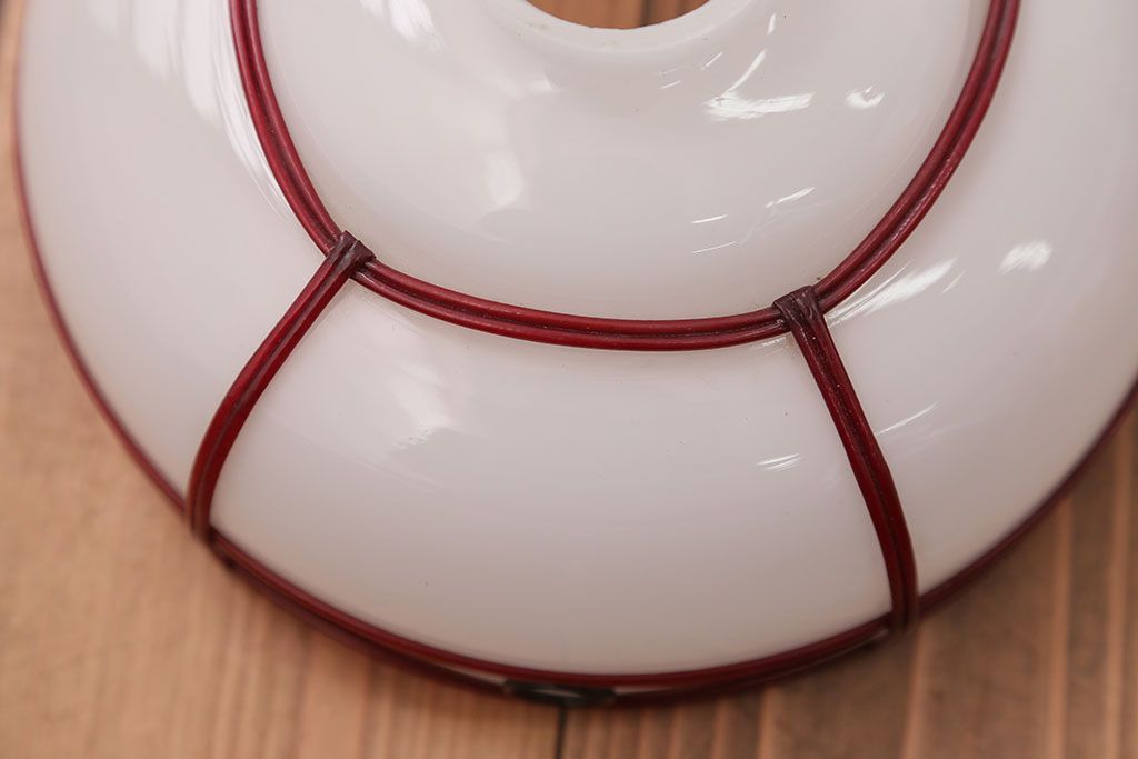 アンティーク　ガラスシェードのレトロな天井照明