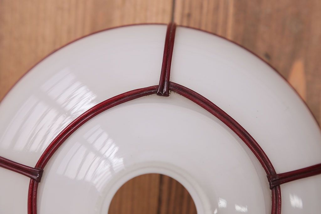 アンティーク　ガラスシェードのレトロな天井照明