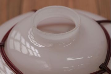 アンティーク　ガラスシェードのレトロな天井照明