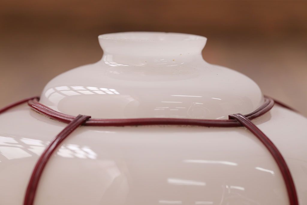 アンティーク　ガラスシェードのレトロな天井照明