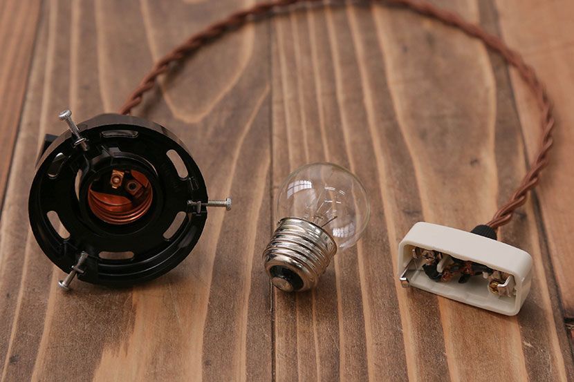 昭和レトロ　懐かしく優しい電笠照明