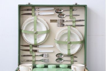 アンティーク雑貨　イギリスアンティーク　BREXTON社　4人用ピクニックセット