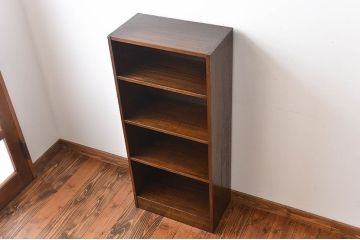 アンティーク家具　ナチュラルスタイル　シンプルな本棚