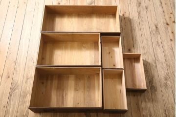 アンティーク家具　味のある古い木の衣装箪笥(チェスト)　古民具・骨董