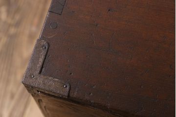 アンティーク家具　味のある古い木の衣装箪笥(チェスト)　古民具・骨董