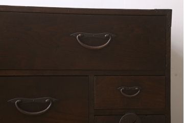 アンティーク家具　味のある古い木の衣装箪笥(チェスト)　古民具・骨董