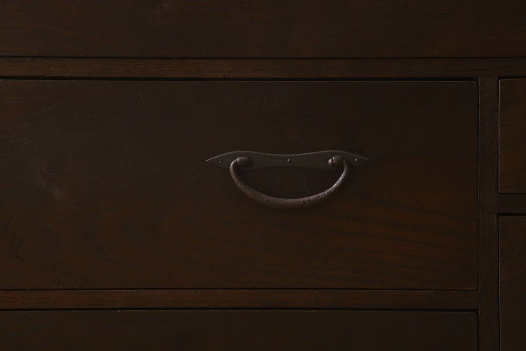 アンティーク家具　味のある古い木の衣装箪笥(チェスト)　古民具・骨董