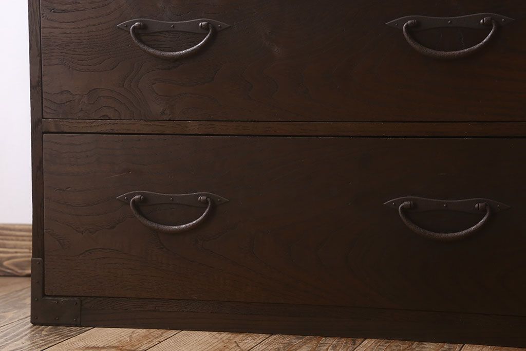 アンティーク家具　味のある古い木の衣装箪笥(チェスト)　古民具・骨董