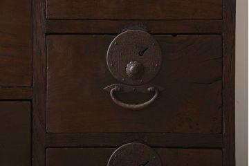 アンティーク家具　味のある古い木の衣装箪笥(チェスト)　古民具・骨董