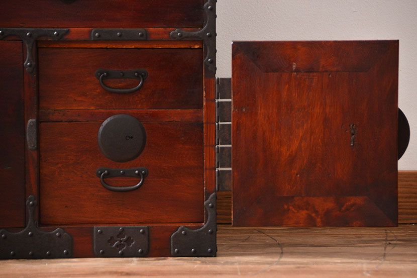 アンティーク家具　古民具・骨董　総檜材!上質な重ね衣装箪笥