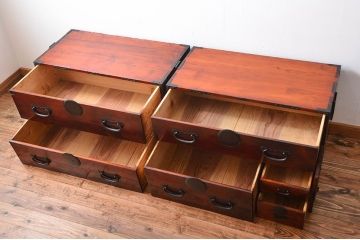 アンティーク家具　古民具・骨董　総檜材!上質な重ね衣装箪笥