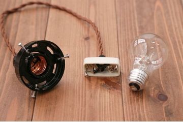 昭和レトロな電笠照明