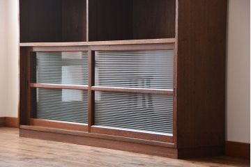 レトロ家具　昭和レトロ　古い学校の大きな収納棚(1)