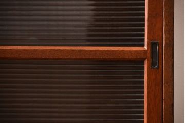 レトロ家具　昭和レトロ　古い学校の大きな収納棚(1)