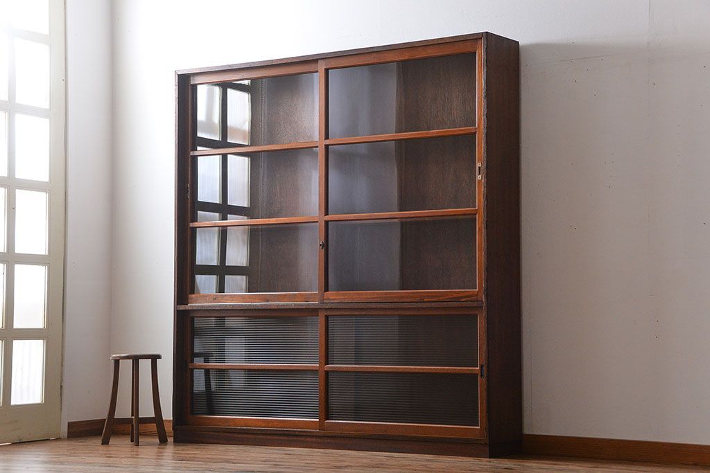 レトロ家具　昭和レトロ　古い学校の大きなアンティーク収納棚