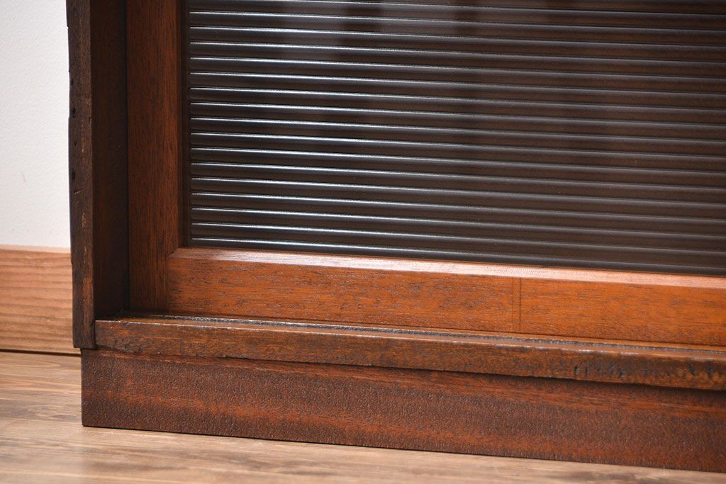 レトロ家具　昭和レトロ　古い学校の大きなアンティーク収納棚