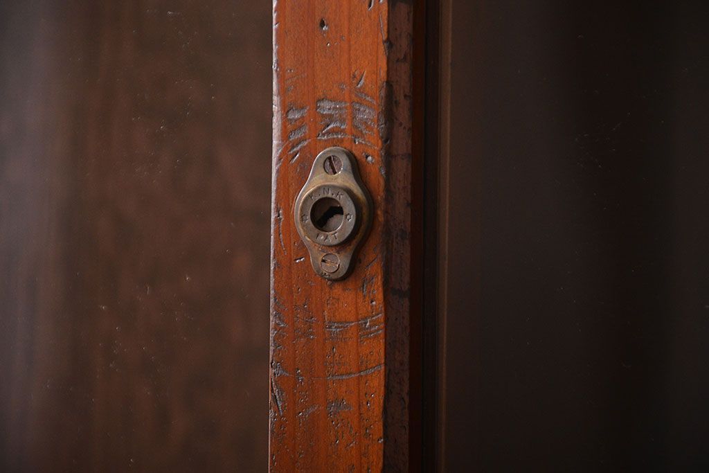 レトロ家具　昭和レトロ　古い学校の大きな収納棚(4)