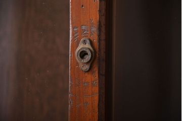 レトロ家具　昭和レトロ　古い学校の大きな収納棚(4)