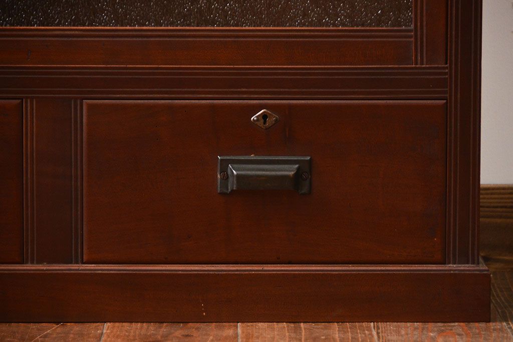 アンティーク家具　大正ロマン　お洒落なアンティーク収納棚