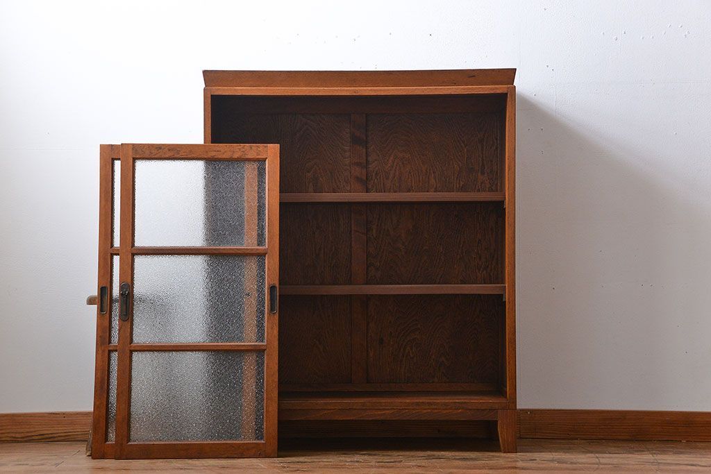 レトロ家具　昭和レトロ　ダイヤガラス入り脚付き収納棚