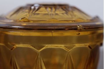 アンティーク雑貨　イギリスアンティーク　琥珀色ガラスのドレッサーセット(キャンドルスタンド)