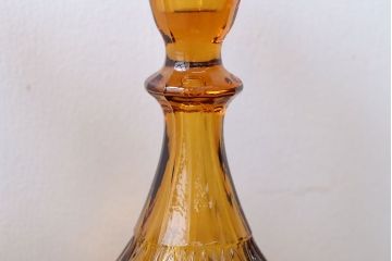 アンティーク雑貨　イギリスアンティーク　琥珀色ガラスのドレッサーセット(キャンドルスタンド)