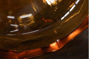 アンティーク雑貨　イギリスアンティーク　琥珀色ガラスのドレッサーセット(キャンドルスタンド)