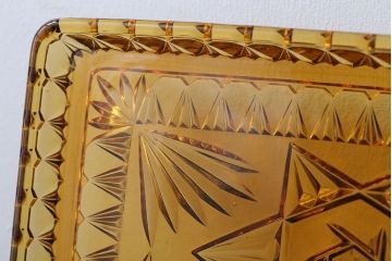 アンティーク雑貨　イギリスアンティーク　琥珀色ガラスのドレッサーセット(キャンドルスタンド)