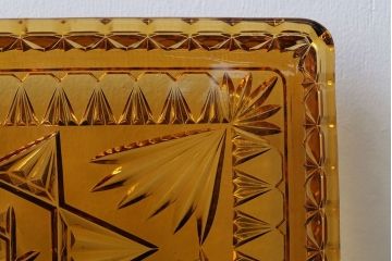 アンティーク雑貨　イギリスアンティーク　琥珀色ガラスのドレッサーセット(キャンドルスタンド)