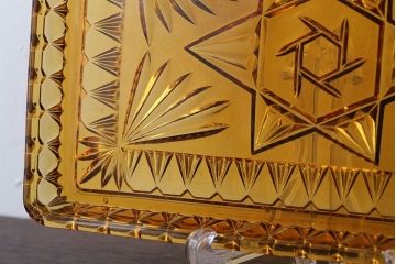 アンティーク雑貨　イギリスアンティーク　琥珀色ガラスのドレッサーセット(キャンドルスタンド)