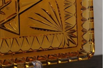 アンティーク雑貨　イギリスアンティーク　琥珀色ガラスのドレッサーセット(キャンドルスタンド)