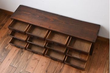 アンティーク家具　古民具・骨董　角手の12杯引き出し