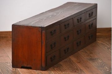 アンティーク家具　古民具・骨董　角手の12杯引き出し