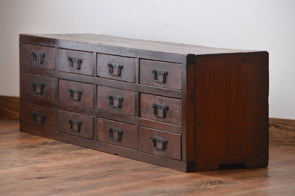 アンティーク家具　古民具・骨董　角手の12杯引き出し