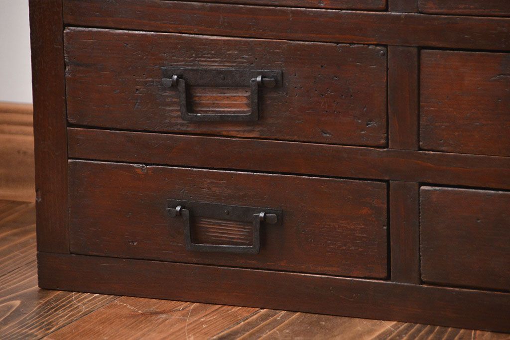 アンティーク家具　古民具・骨董　角手の12杯引き出し