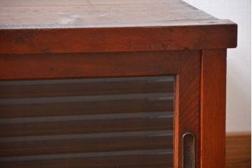 レトロ家具　昭和レトロ　モールガラス入り小さなローボード