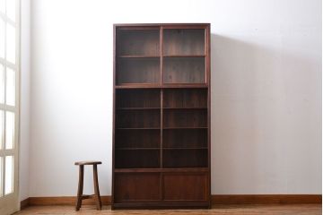 アンティーク家具　アンティーク　引き戸付き薄型収納棚(キャビネット)