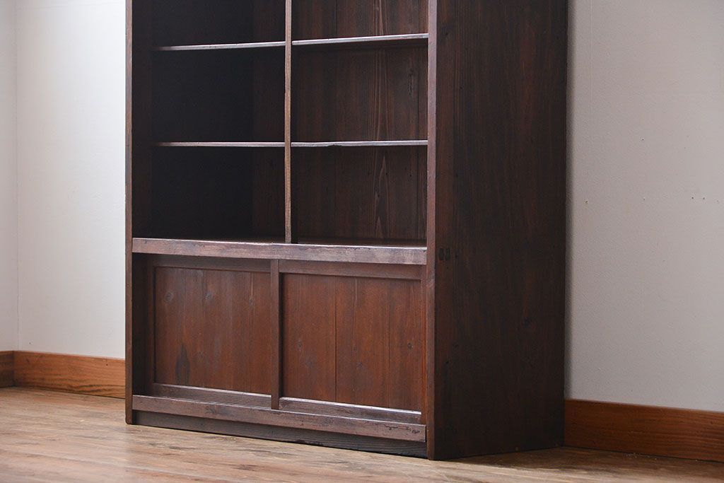 アンティーク家具　アンティーク　引き戸付き薄型収納棚(キャビネット)