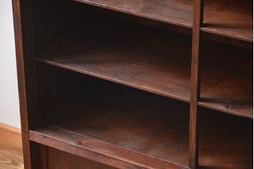アンティーク家具　アンティーク　引き戸付き薄型収納棚(キャビネット)
